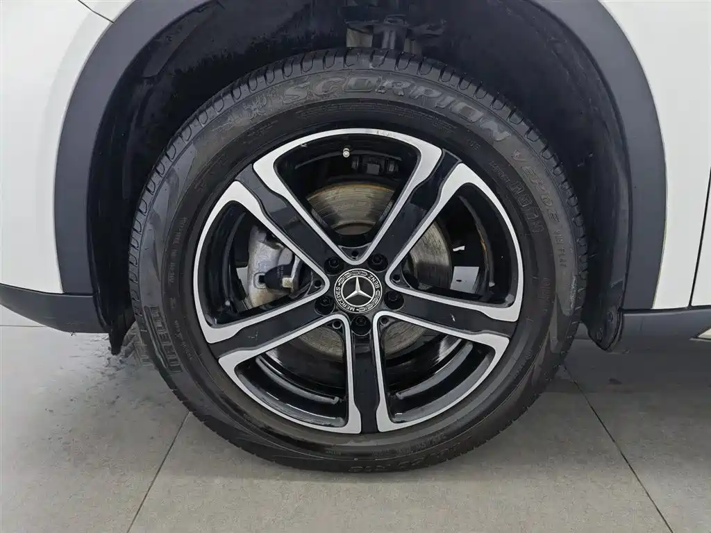 Mercedes-Benz GLA 2018 GLA 200 Fashion Model купить на сайте DeffCars