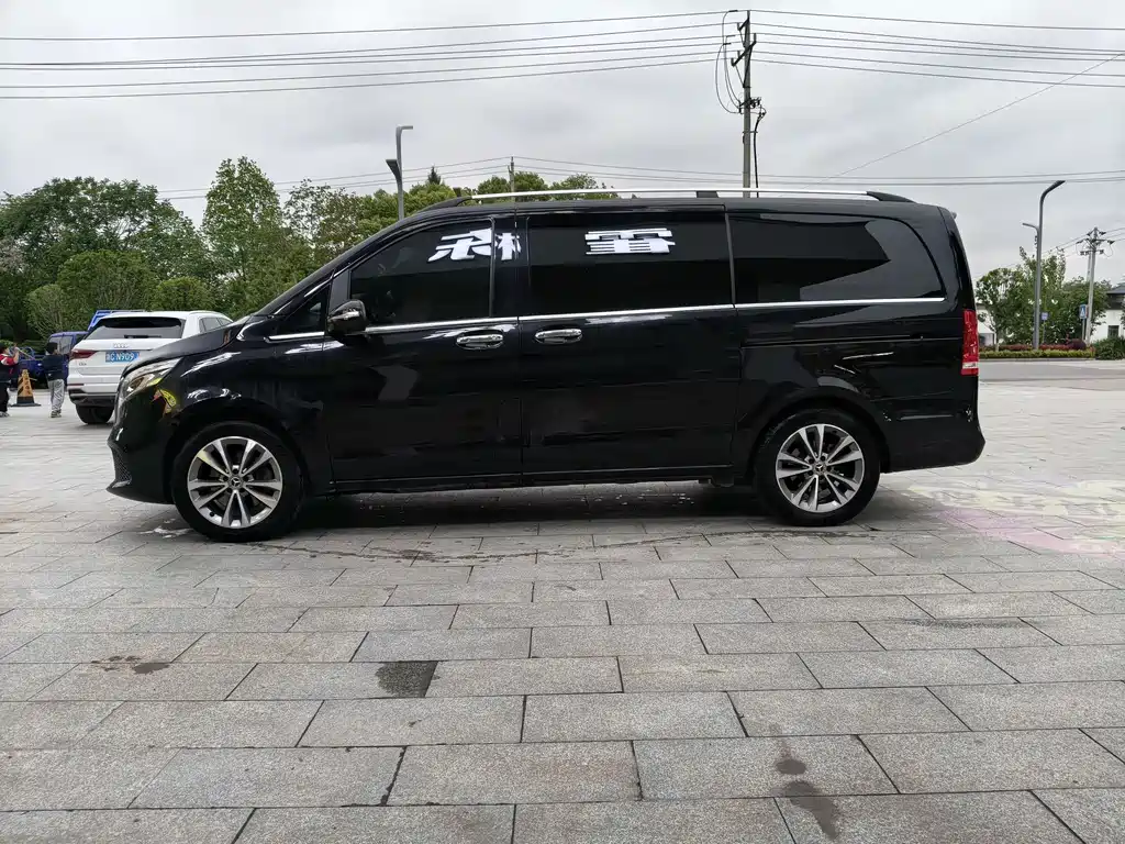 Mercedes-Benz V-Class 2022 V 260 Pilot Edition купить на сайте DeffCars