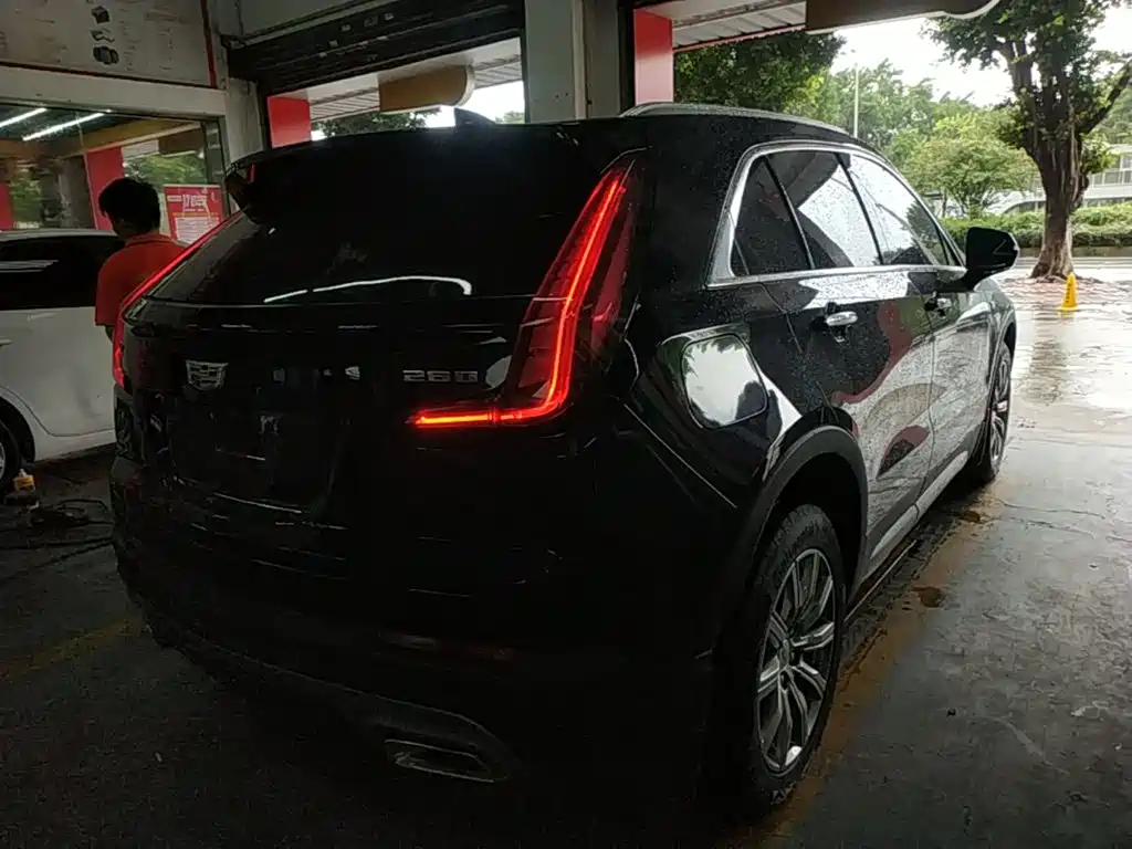 Cadillac XT4 2022 28T two-wheel drive luxury model купить на сайте DeffCars