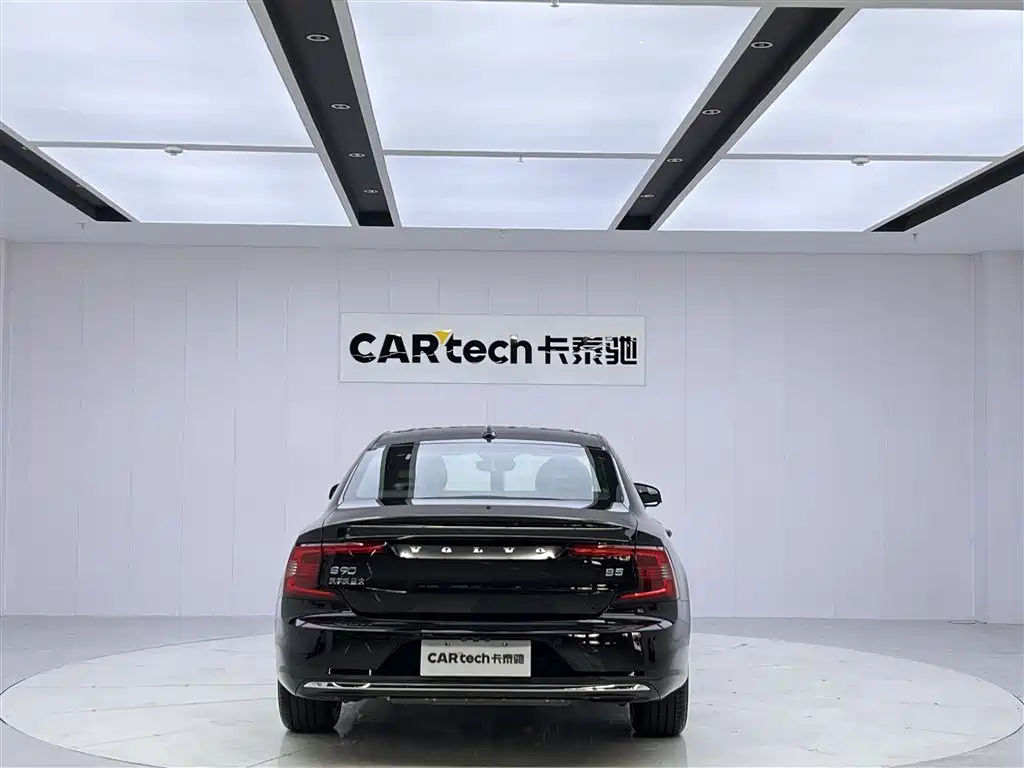 Volvo S90 2025 B5 Zhiyi Luxury Edition купить на сайте DeffCars