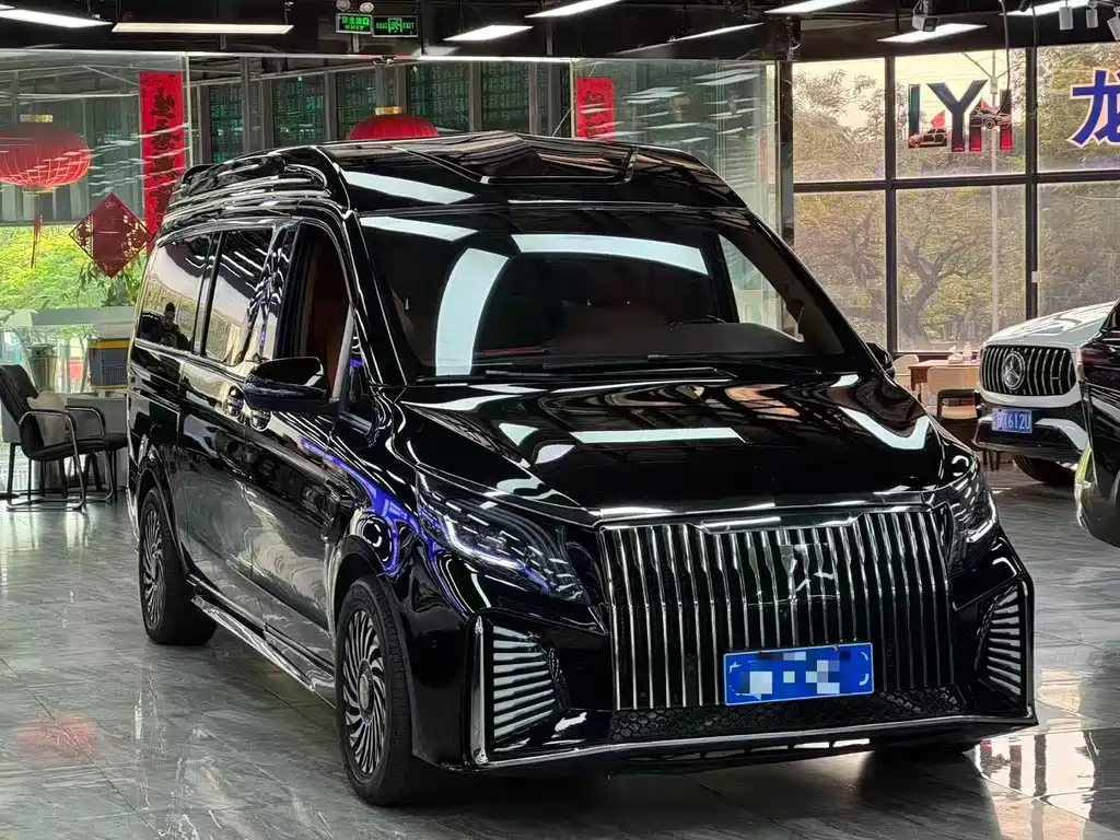 Vito 2023 2.0T Business Edition 7 seats купить на сайте DeffCars