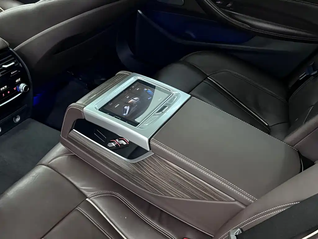 BMW 5 Series 2019 530Li Exclusive Luxury Package купить на сайте DeffCars