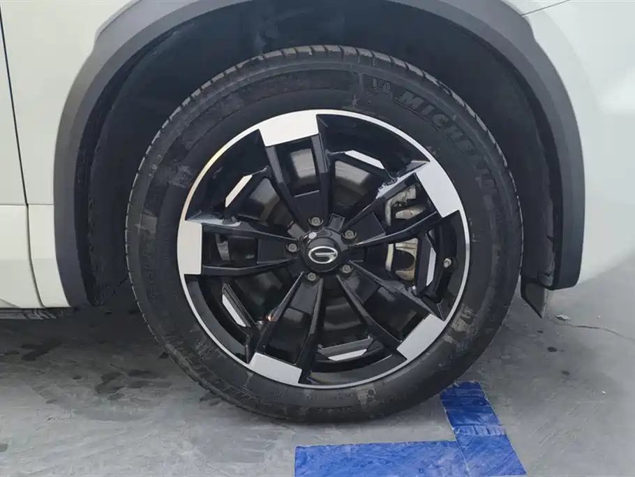 Trumpchi ES9 2024 PHEV 143km Traveler Max купить на сайте DeffCars