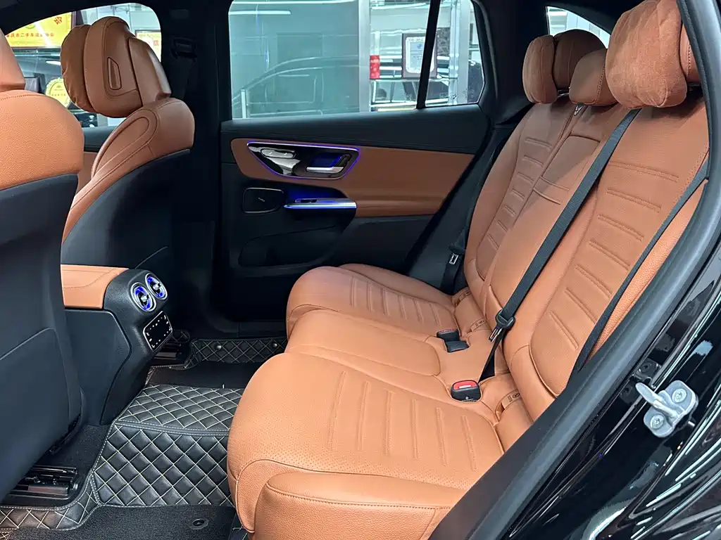 Mercedes-Benz GLC 2024 GLC 260 L 4MATIC luxury model 5 seats купить на сайте DeffCars