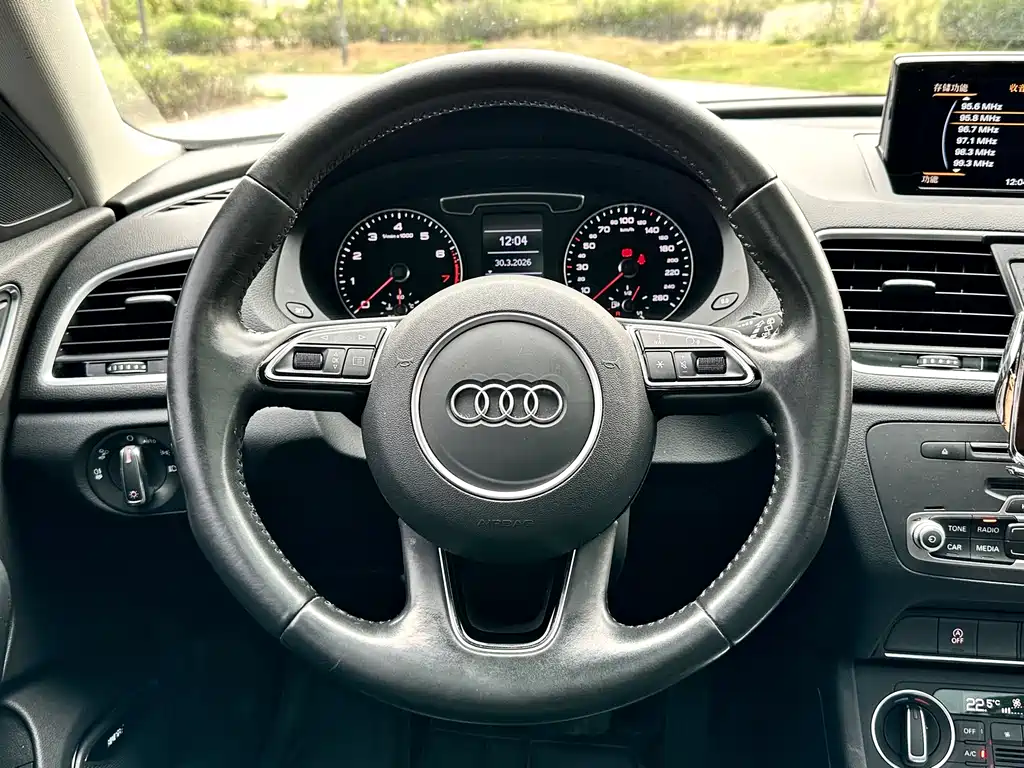 Audi Q3 2018 30th Anniversary Model 30 TFSI Fashion Model купить на сайте DeffCars