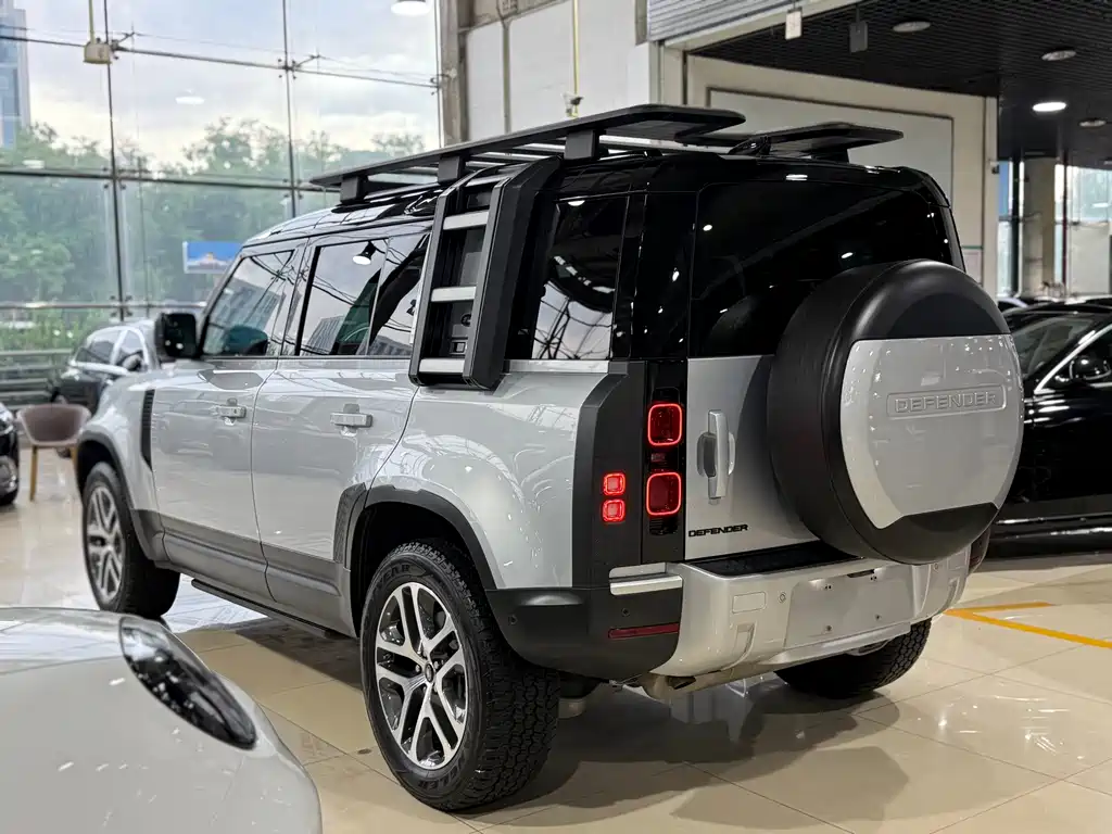 Land Rover Defender 2021 110 P400 Dark Special Edition купить на сайте DeffCars
