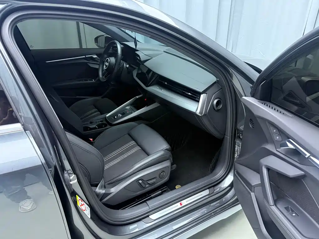Audi A3 2023 A3L Limousine 35 TFSI Fashionable and Sporty купить на сайте DeffCars