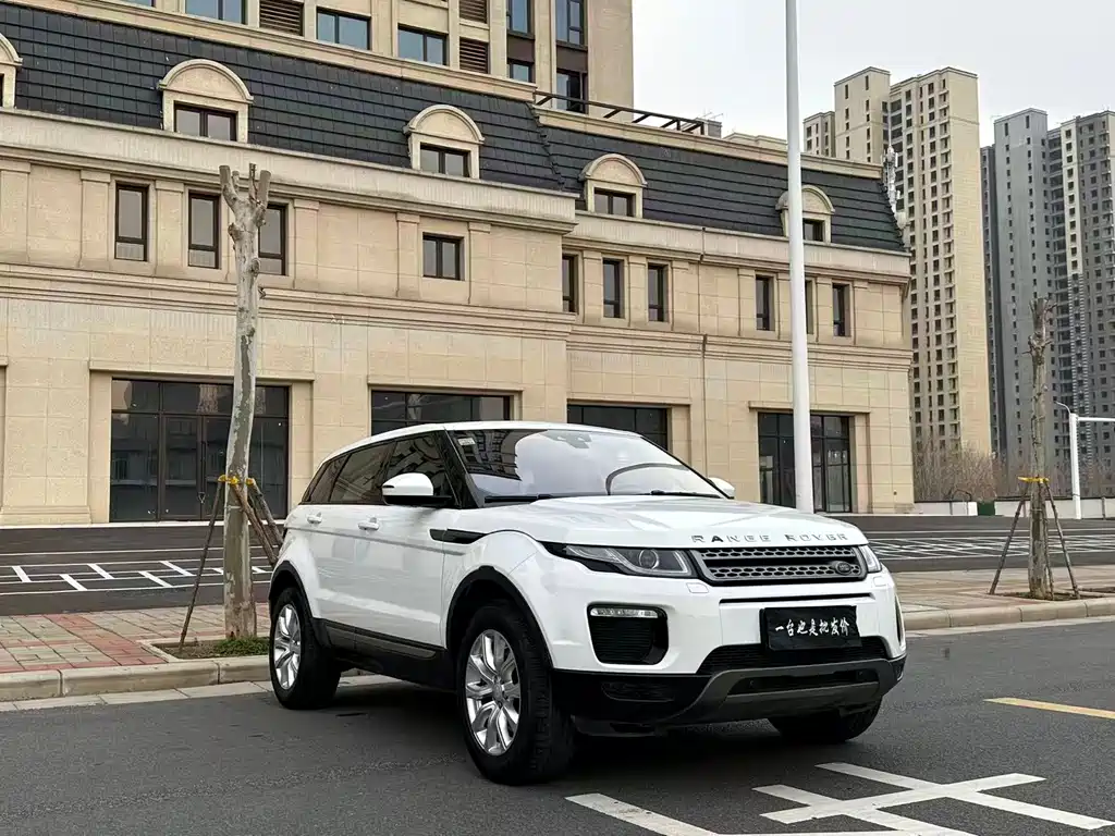 Range Rover Evoque 2018 240PS PURE Fashion Edition купить на сайте DeffCars