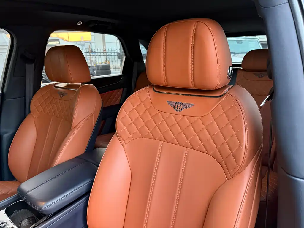 Bentayga 2016 6.0T Standard Edition купить на сайте DeffCars