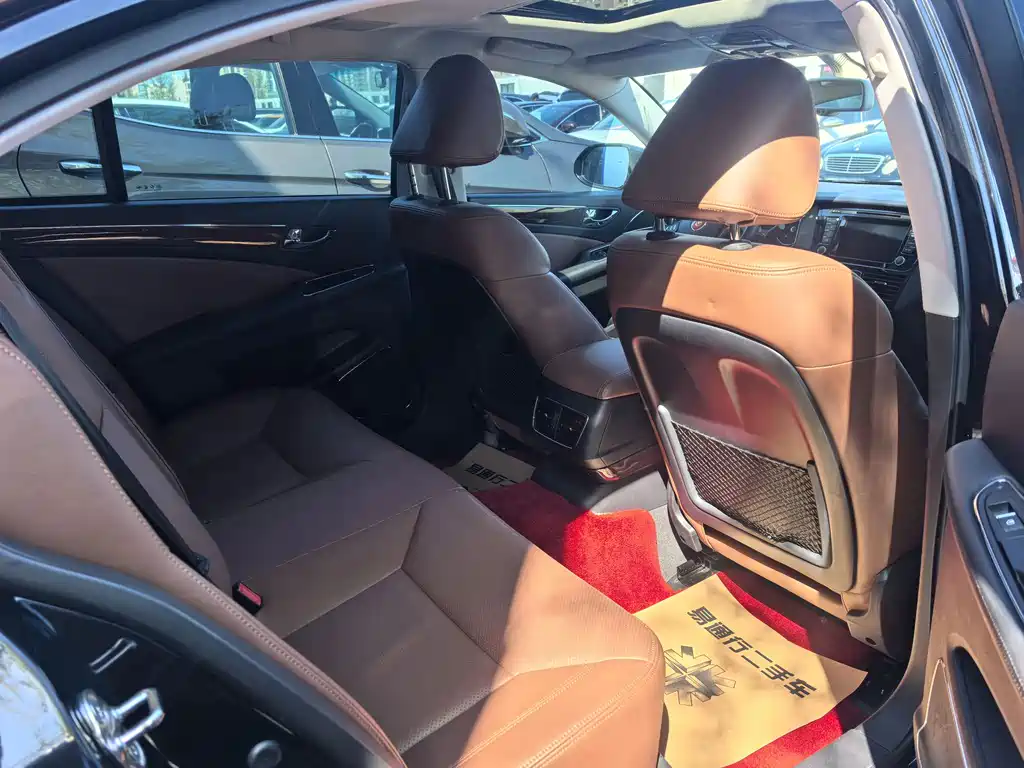 Hongqi H7 2015 1.8T technical model купить на сайте DeffCars