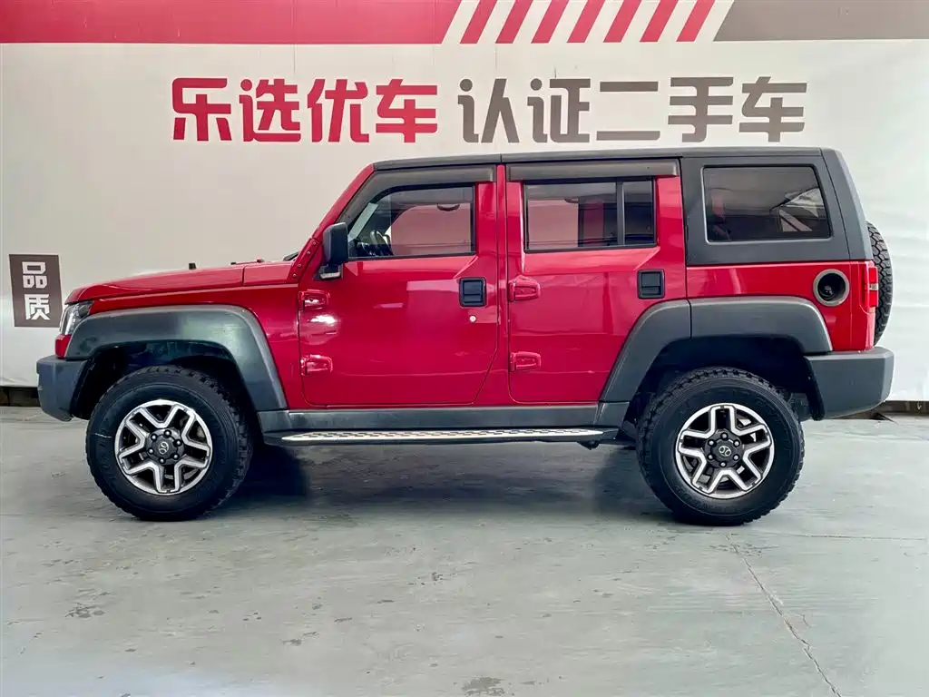 Beijing off-road BJ40 2016 40L 2.3T automatic four-wheel drive exclusive version купить на сайте DeffCars
