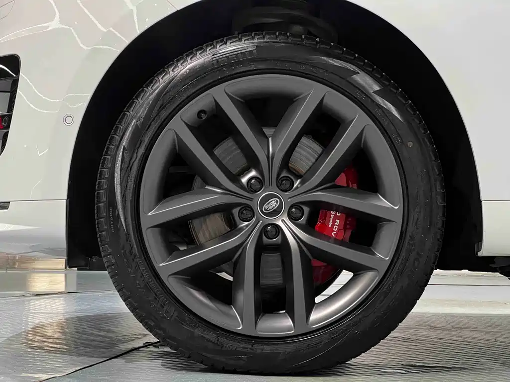 Range Rover Sport 2024 400PS Dynamic SE купить на сайте DeffCars