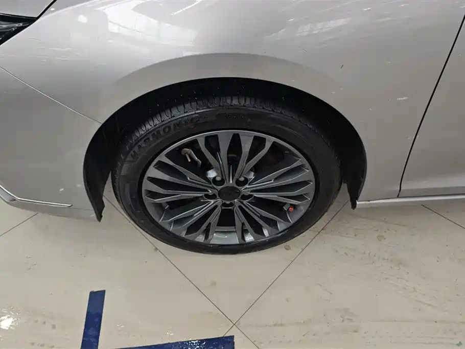 Yixuan MAX 2021 1.5T super dad version купить на сайте DeffCars