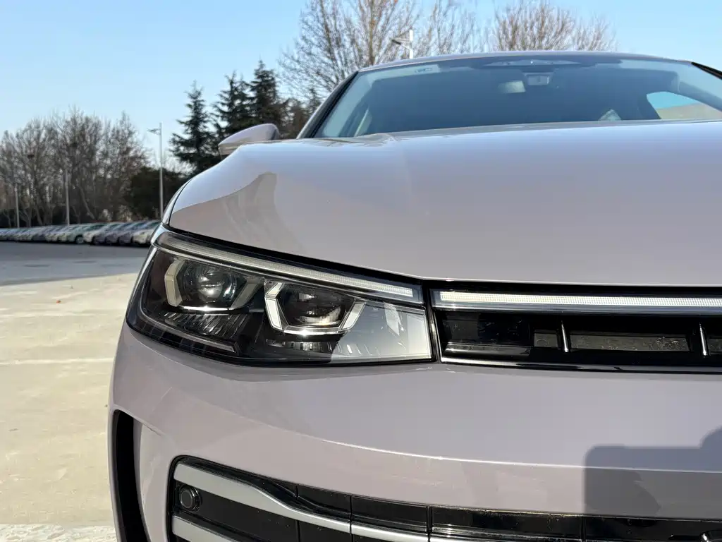 Passat 2025 Pro 380TSI Dragon Edition купить на сайте DeffCars