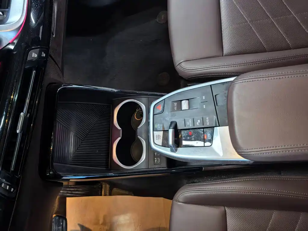BMW X1 2023 sDrive20Li X Design Package купить на сайте DeffCars