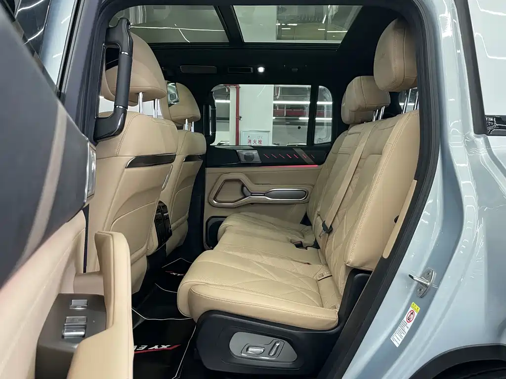 Leopard 8 2025 Zhiyong flagship version 7 seats купить на сайте DeffCars