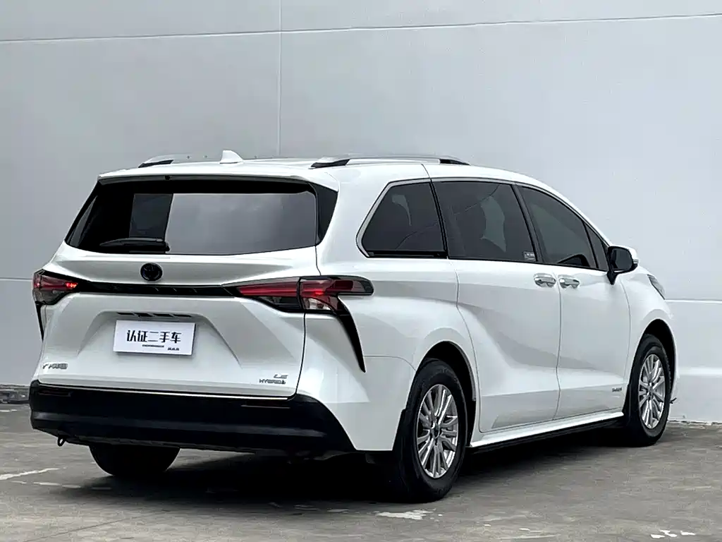 SIENNA 2021 2.5L Hybrid Comfort Edition купить на сайте DeffCars
