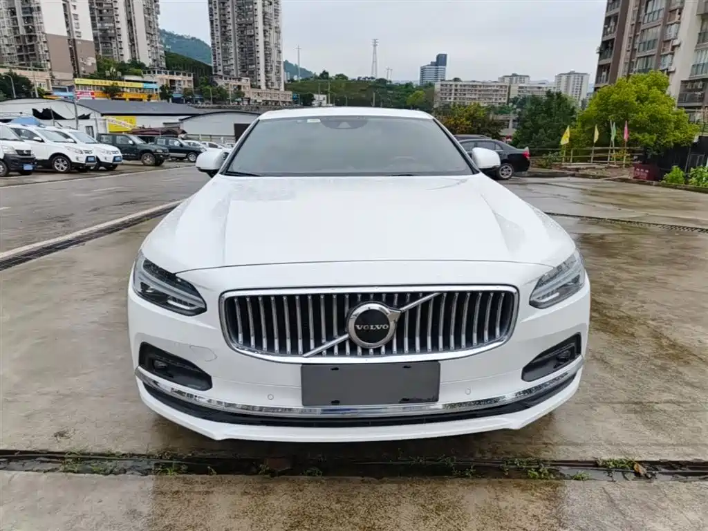 Volvo S90 2021 B5 Zhiyi Luxury Edition купить на сайте DeffCars