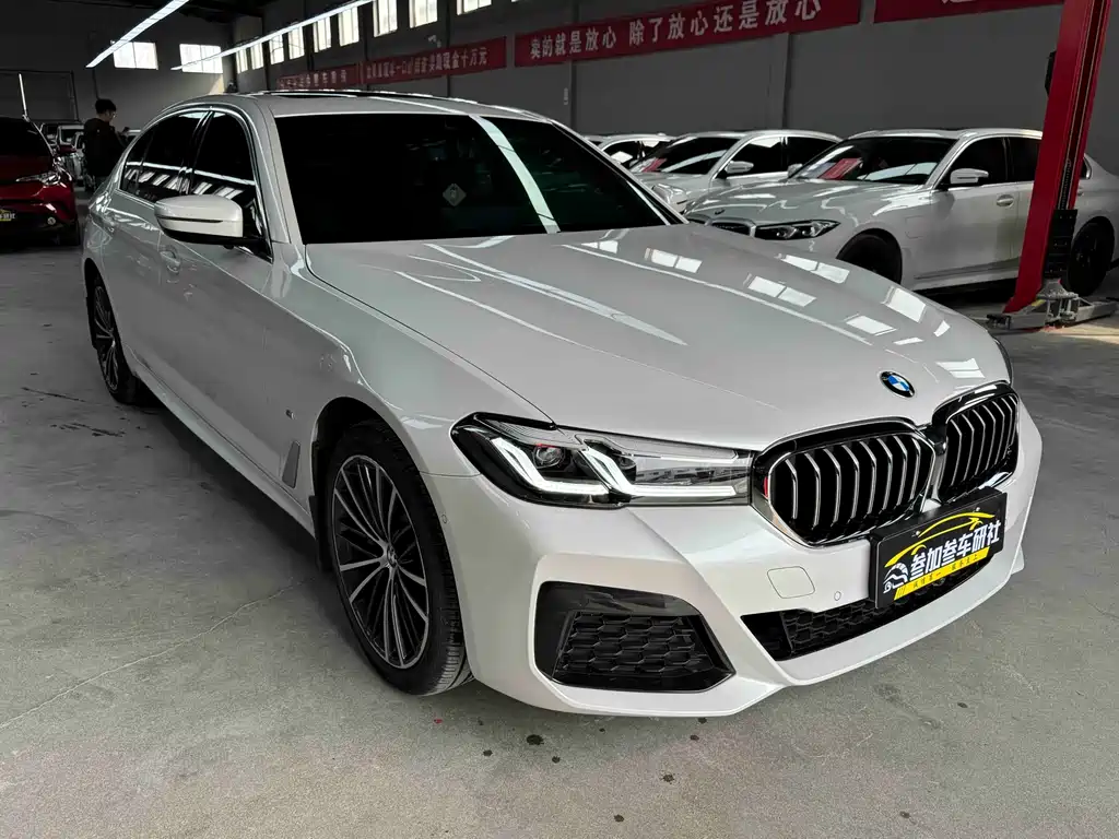 BMW 5 Series 2023 530Li Leading M Sports Package купить на сайте DeffCars