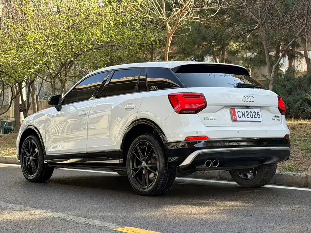 Audi Q2L 2021 35 TFSI fashionable and dynamic купить на сайте DeffCars