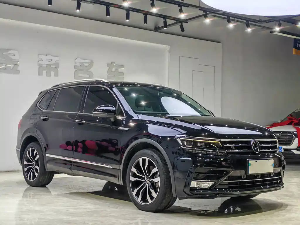Tiguan L 2021 330TSI automatic two-wheel drive R-Line version купить на сайте DeffCars