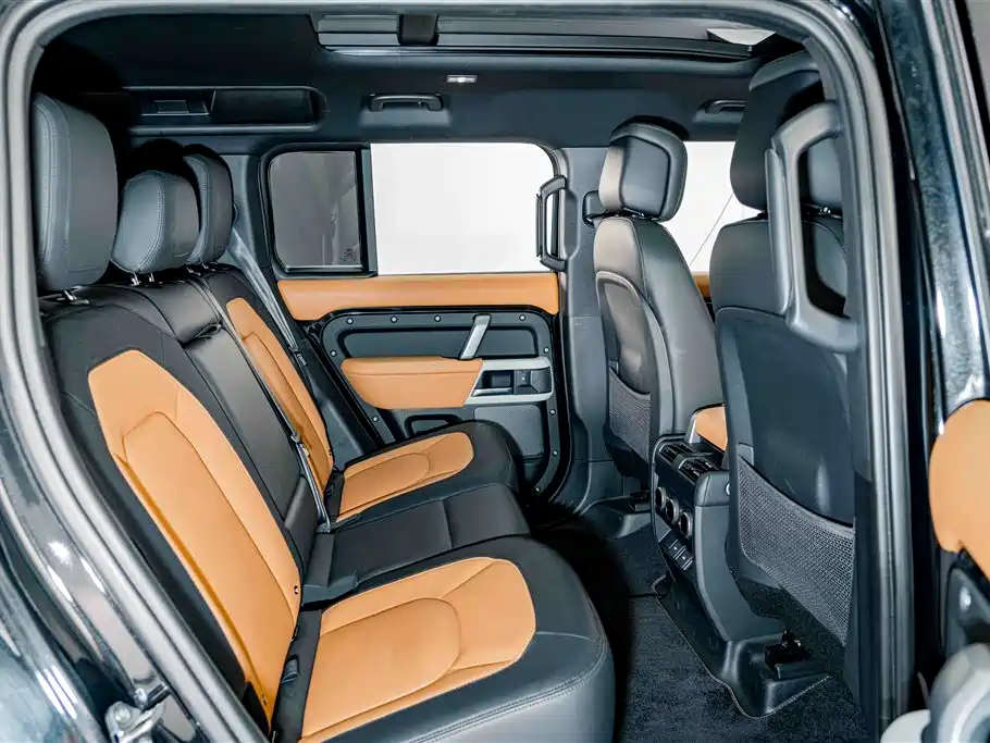 Land Rover Defender 2024 110 3.0T P400 X-DYNAMIC HSE купить на сайте DeffCars