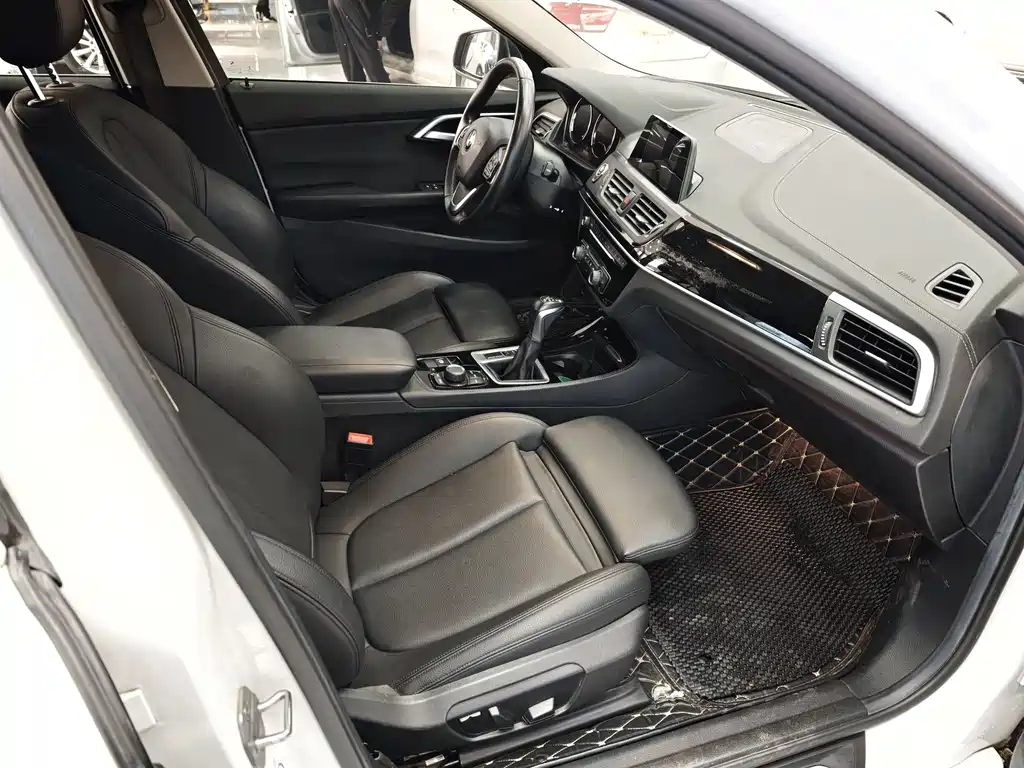 BMW 1 Series 2018 118i Sports купить на сайте DeffCars