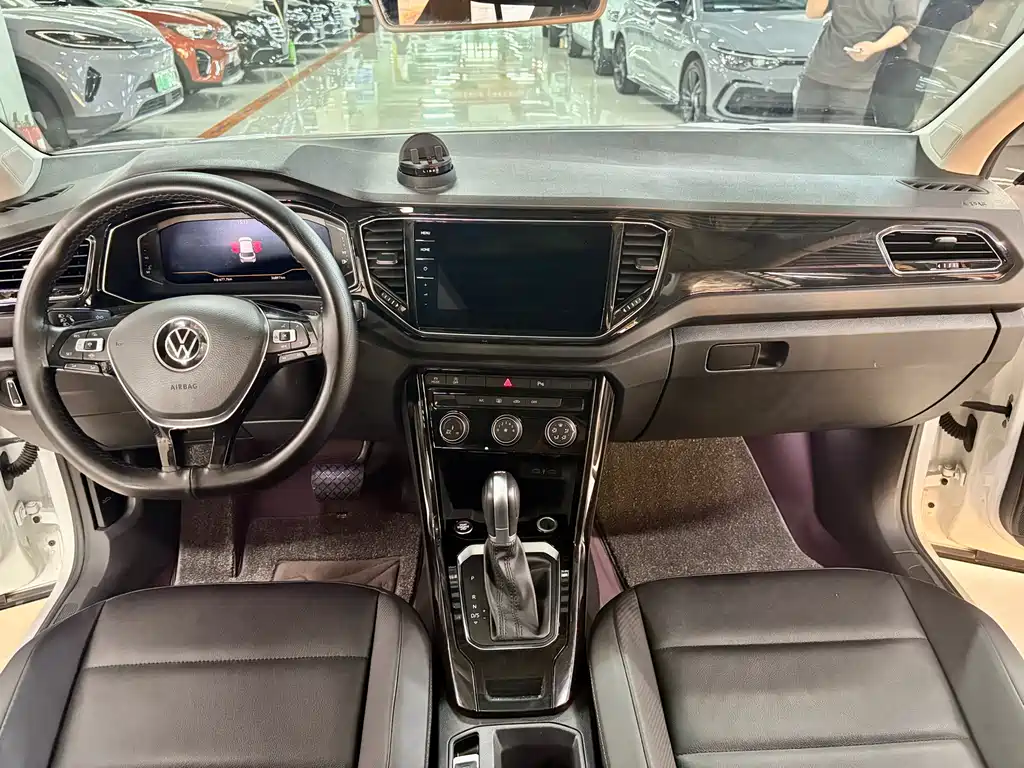 T-ROC 2022 model 280TSI DSG two-wheel drive comfort PLUS купить на сайте DeffCars