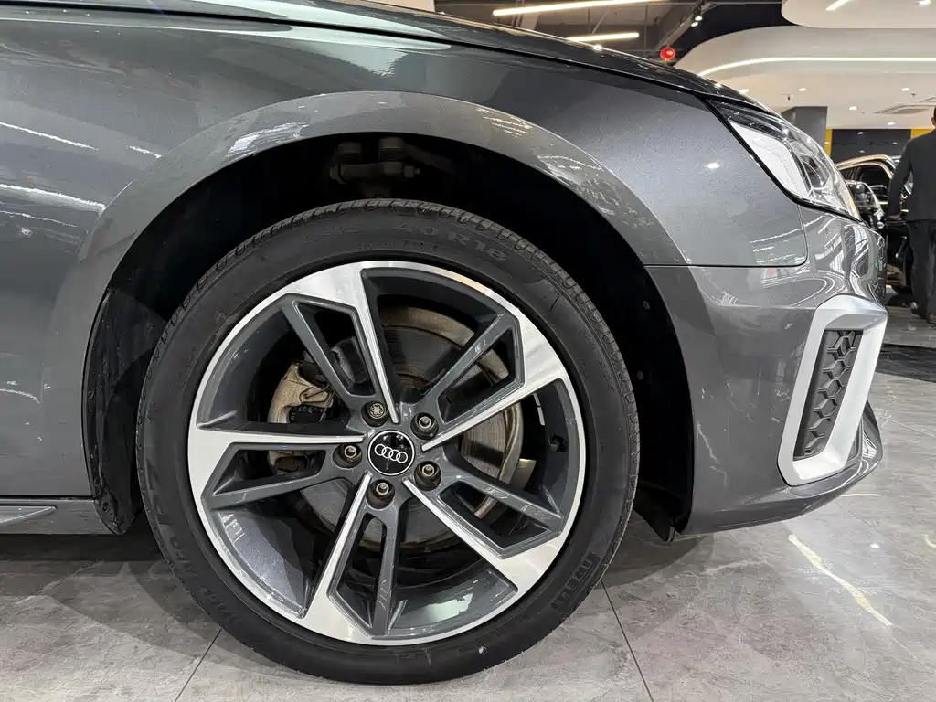 Audi A4L 2023 40 TFSI Fashionable and Dynamic купить на сайте DeffCars