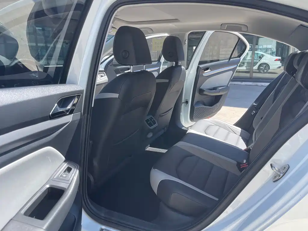 Bora 2023 280TSI DSG Premium Edition купить на сайте DeffCars