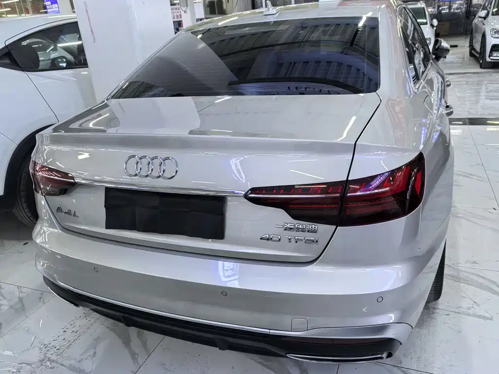 Audi A4L 2023 40 TFSI Fashionable and Dynamic купить на сайте DeffCars