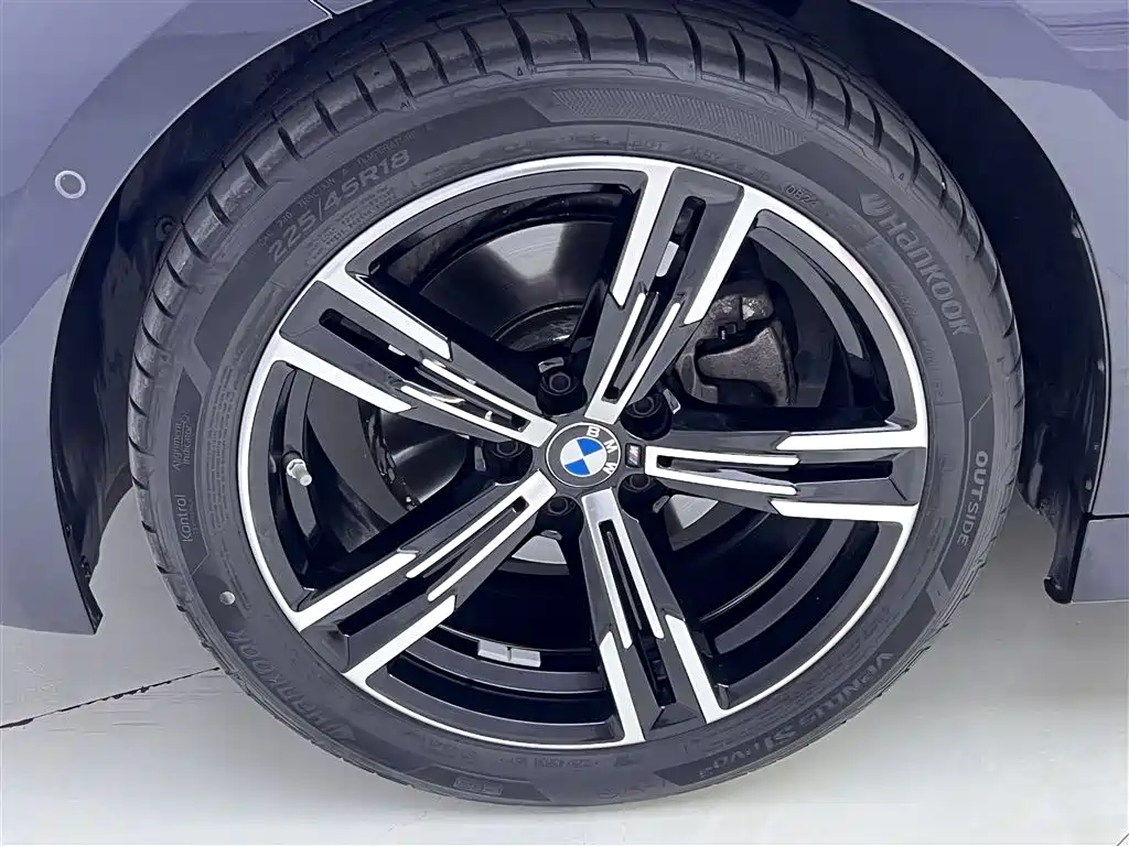 BMW 3 Series 2024 325i M Sports Package купить на сайте DeffCars