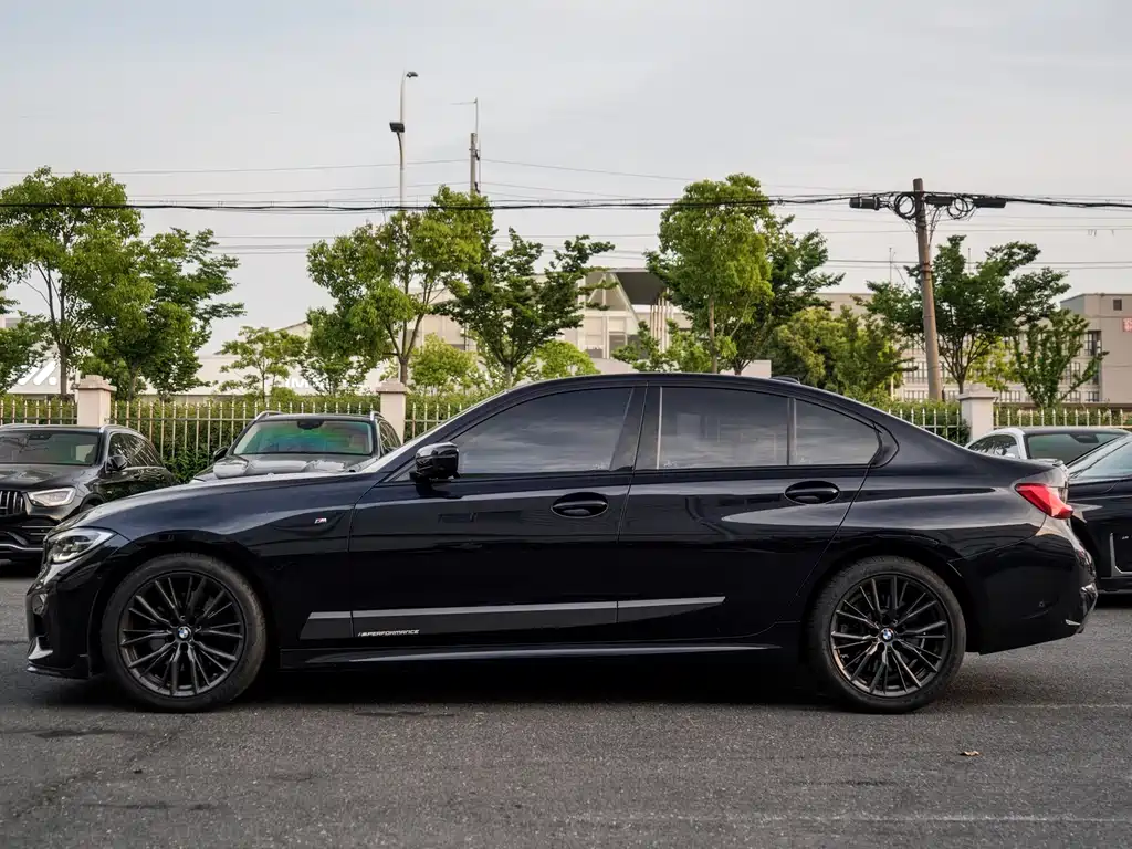BMW 3 Series 2020 330i M Sports Night Package купить на сайте DeffCars