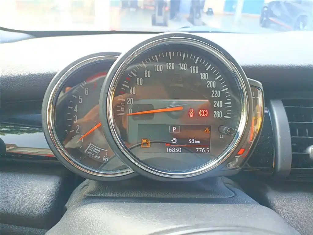 MINI 2019 1.5T COOPER CABRIO Classic купить на сайте DeffCars