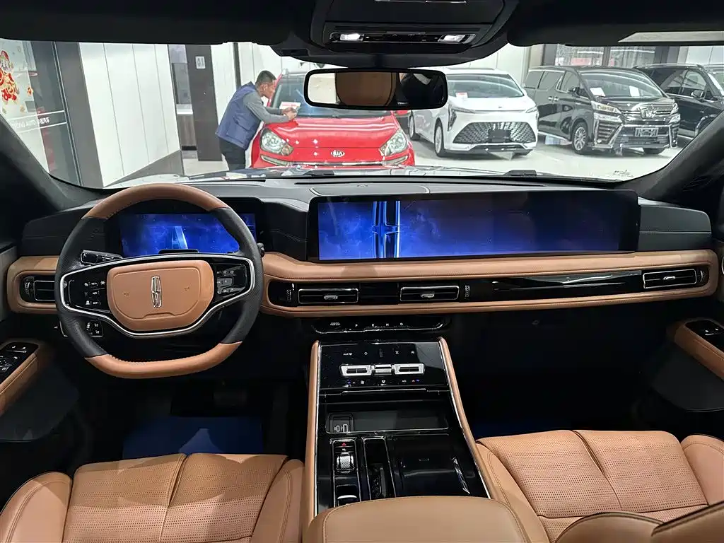 Aviator 2024 3.0T V6 four-wheel drive Presidential Edition six seats купить на сайте DeffCars