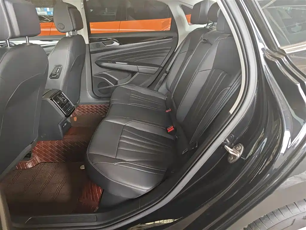 Passat 2025 Outstanding Model 380TSI Dragon Edition купить на сайте DeffCars