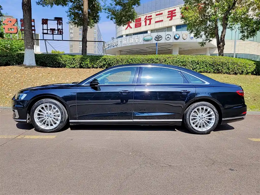 Audi A8 2018 A8L 55 TFSI quattro launch version elite model купить на сайте DeffCars