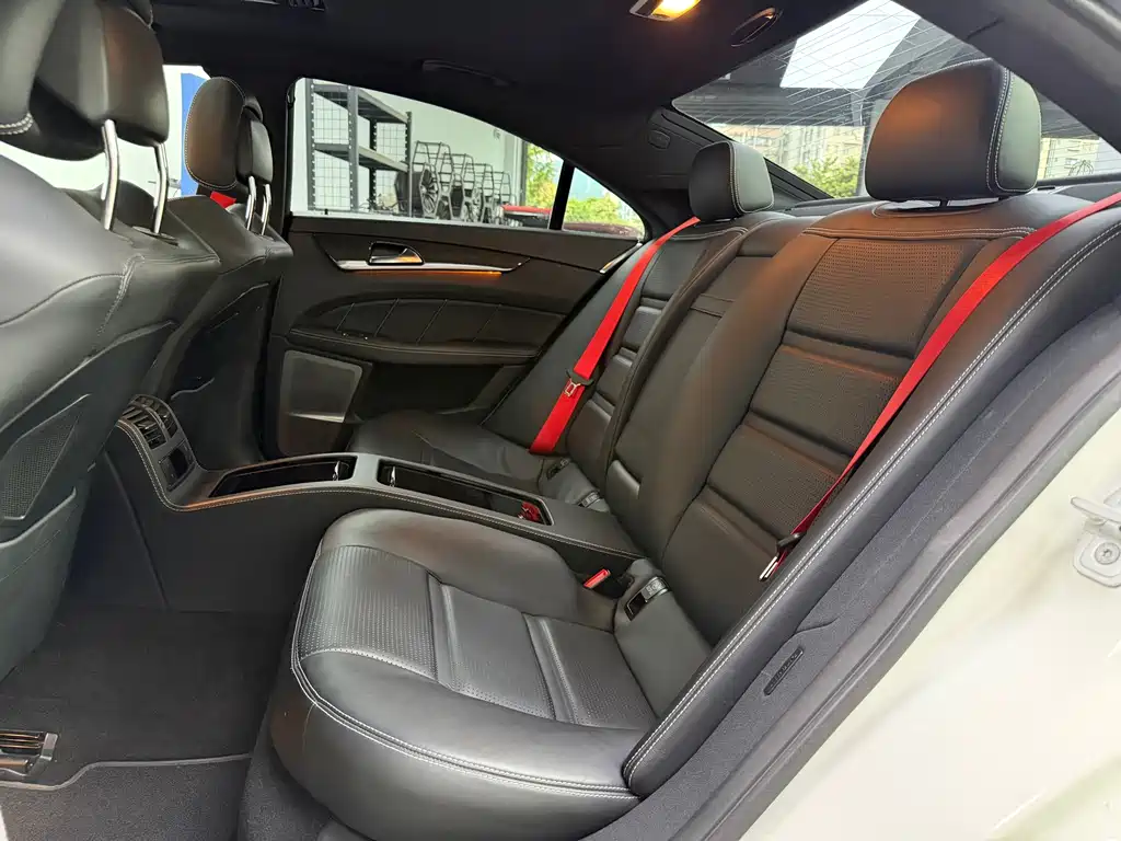 Mercedes-Benz CLS AMG 2015 AMG CLS 63 S 4MATIC купить на сайте DeffCars