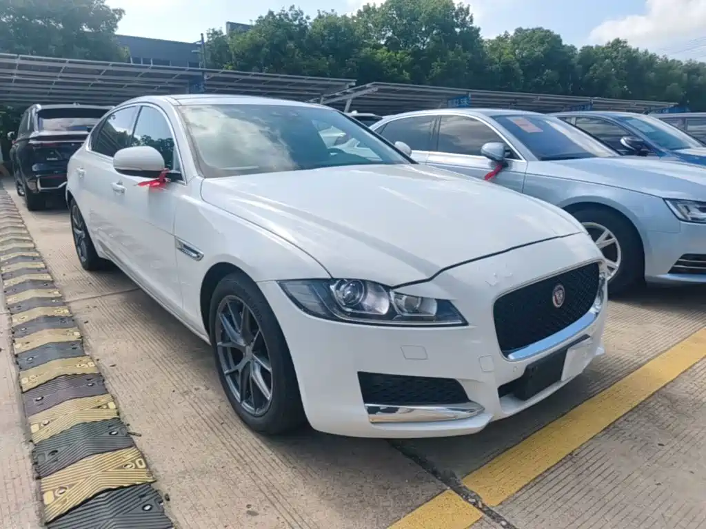 Jaguar XFL 2019 XFL 2.0T 200PS 2WD Elite Edition купить на сайте DeffCars