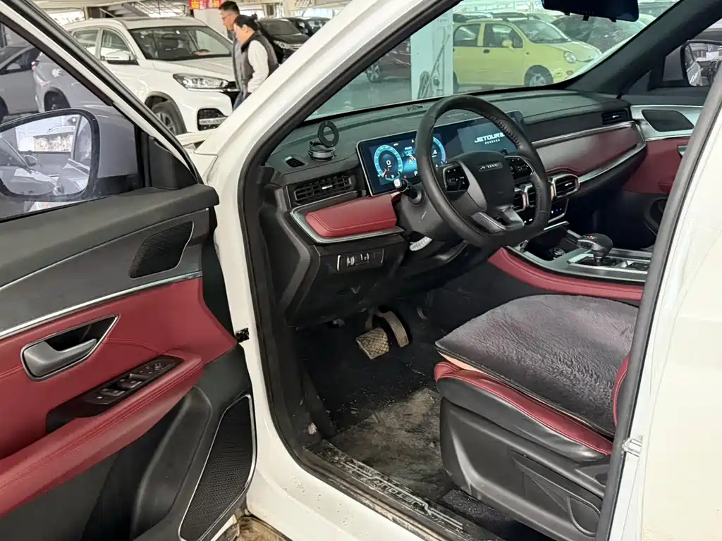 Jietu X70 PLUS 2023 model 1.5T DCT Ziqiang PRO 5 seats купить на сайте DeffCars
