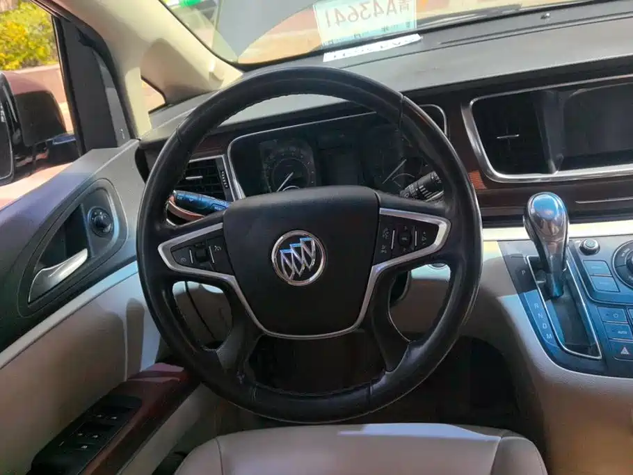 Buick GL8 2017 25S Premium Type National V купить на сайте DeffCars