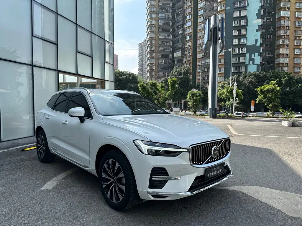 Volvo XC60 2024 B5 four-wheel drive Zhiyuan Deluxe Edition купить на сайте DeffCars