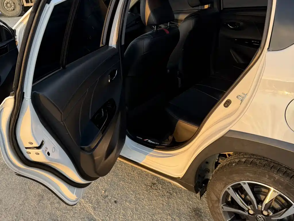 YARiS L Zhixuan 2022 Zhixuan X 1.5L CVT luxury PLUS version купить на сайте DeffCars