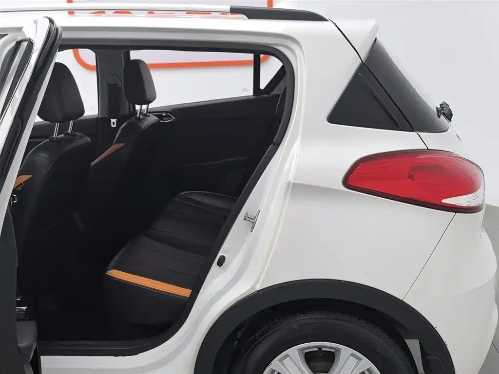 Baojun 310 2016 1.2L manual luxury model купить на сайте DeffCars