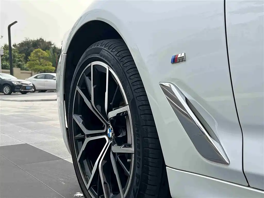 BMW 5 Series 2022 Facelift 2 530Li Exclusive M Sports Package купить на сайте DeffCars