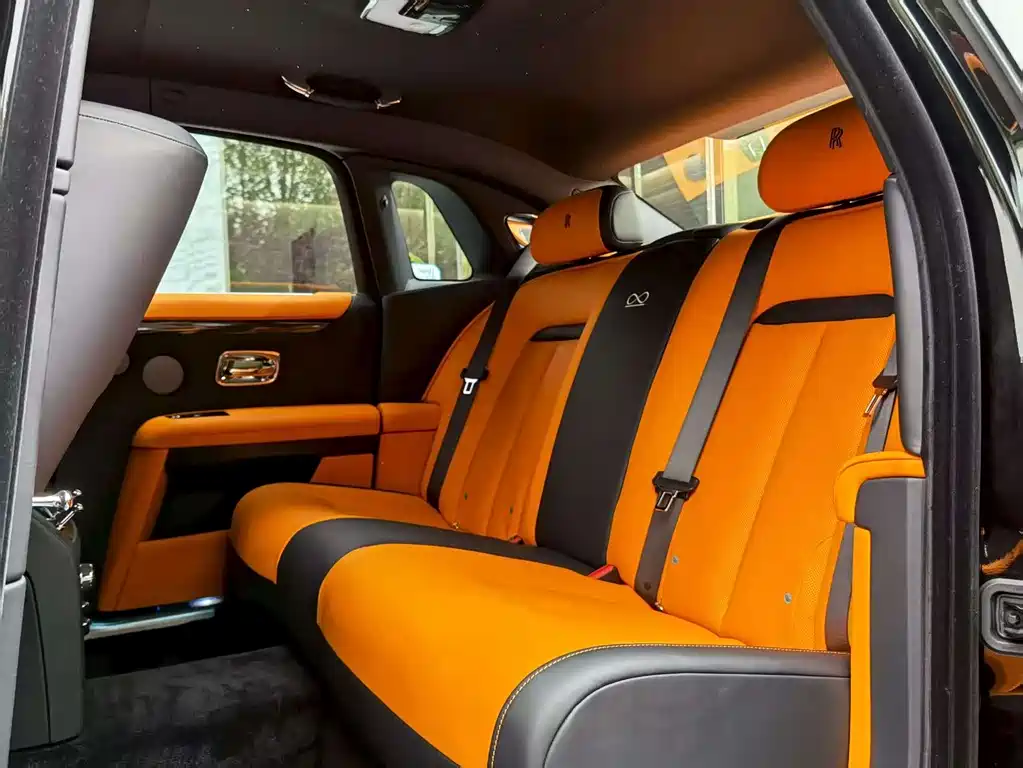 Ghost 2022 6.7T Black Badge купить на сайте DeffCars