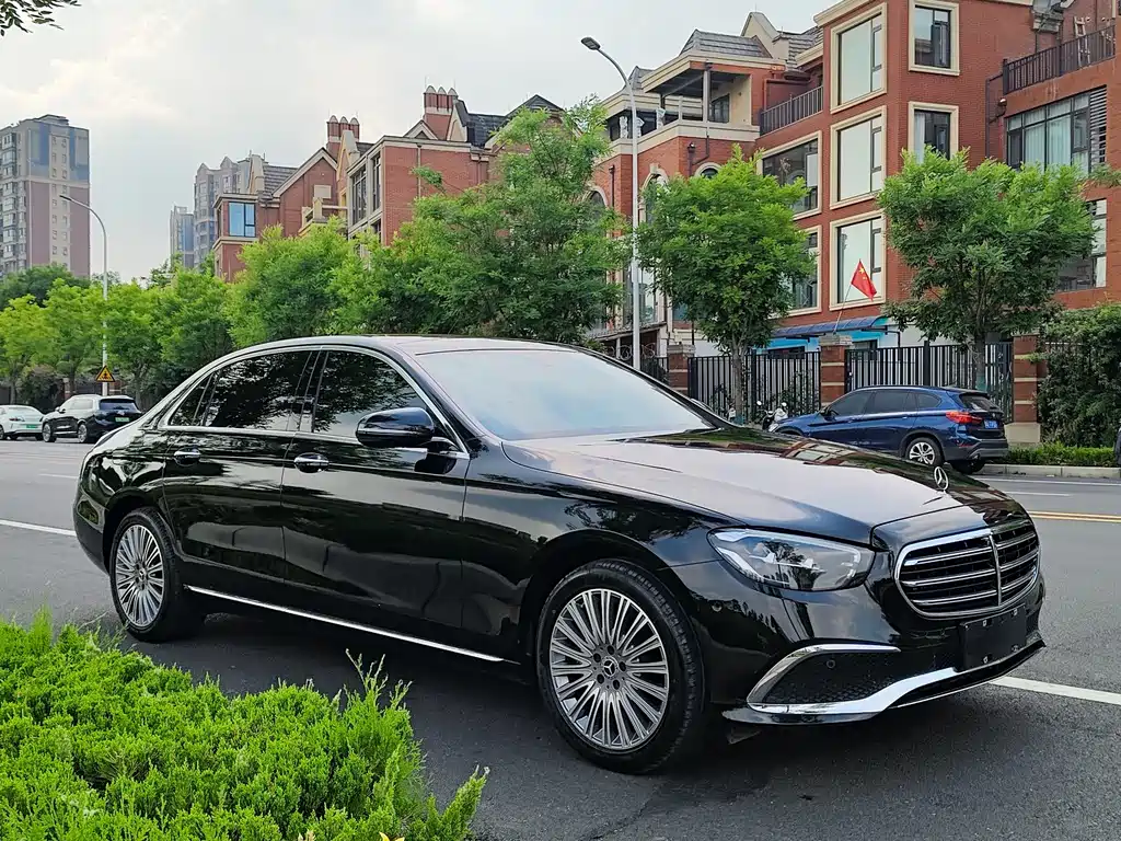 Mercedes-Benz E-Class 2022 E 300 L Luxury Model купить на сайте DeffCars