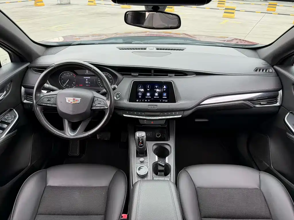 Cadillac XT4 2018 28T two-wheel drive technology купить на сайте DeffCars