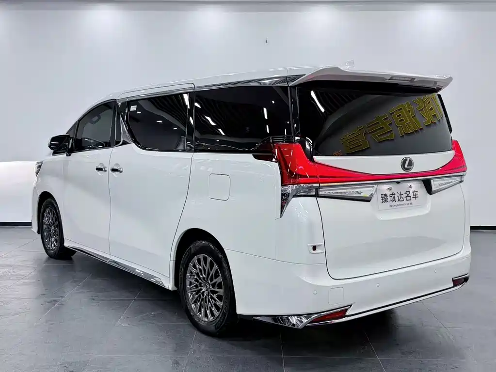 Lexus LM 2020 300h four-seat Royal Edition купить на сайте DeffCars