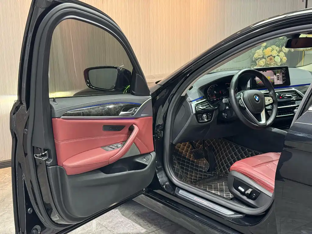 BMW 5 Series 2021 525Li Luxury Package купить на сайте DeffCars